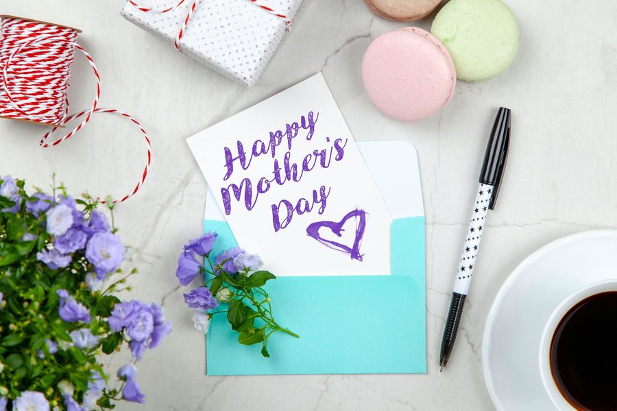 Cheers to Mother's Day 2023: the best gifts from our webshop